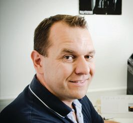 Nunvář Miloš - Obchod lakov a živíc - obchodný zástupca Nunvář Miloš - Obchod lakov a živíc - obchodný zástupca